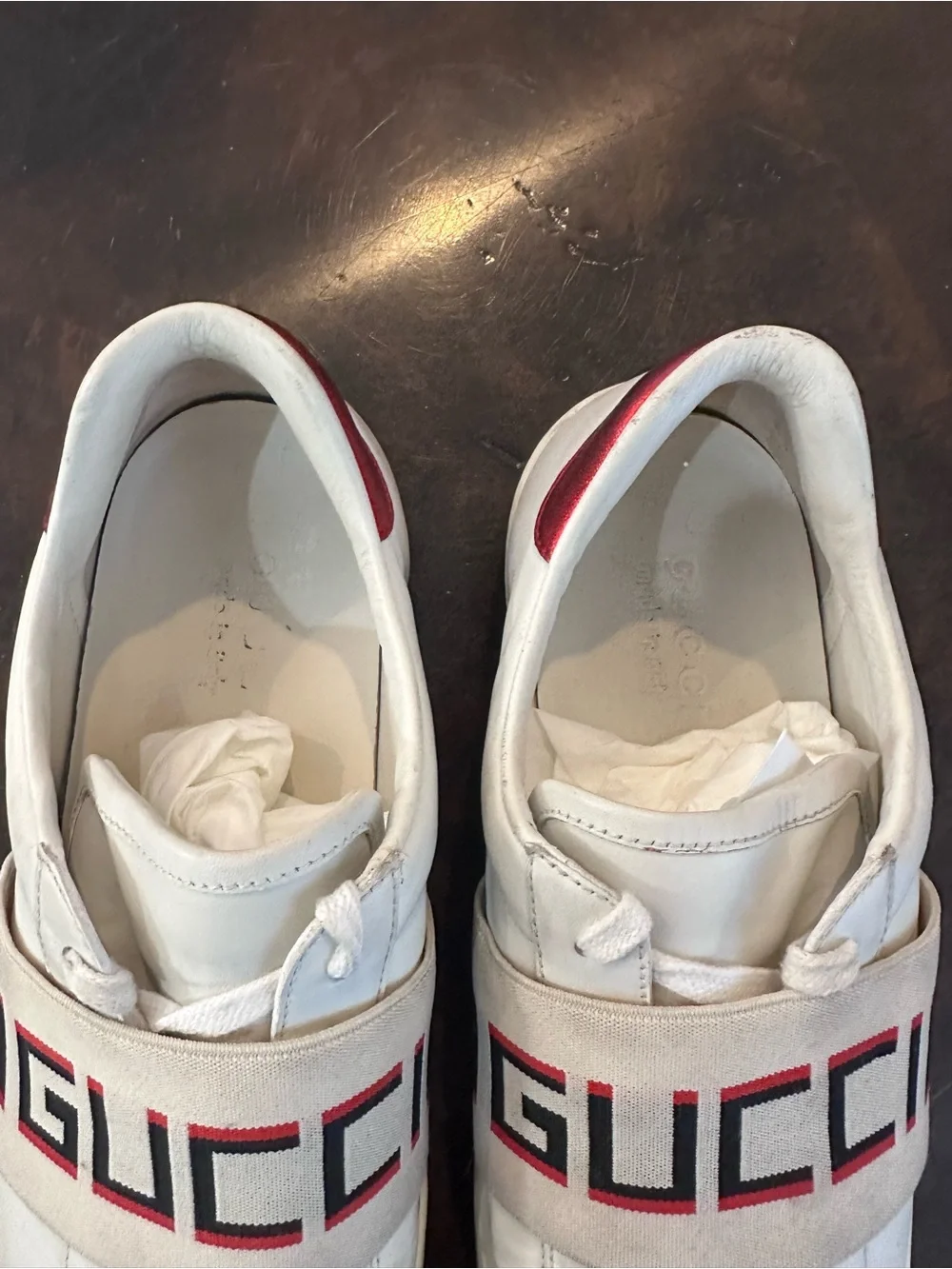 Gucci White Leather Sneakers with Logo Strap
